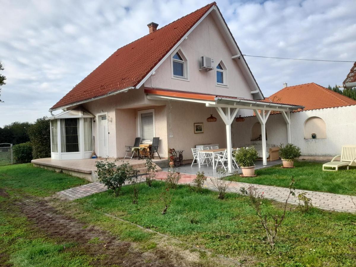 GESZTENYÉS Vendégház Harkány Exterior foto